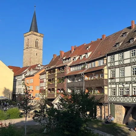 Ferienwohnung Schildblick Modernes Apartment Direkt In Der Altstadt Von Erfurt Nahe Der Kraemerbruecke - Beste Innenstadtlage Exterior photo