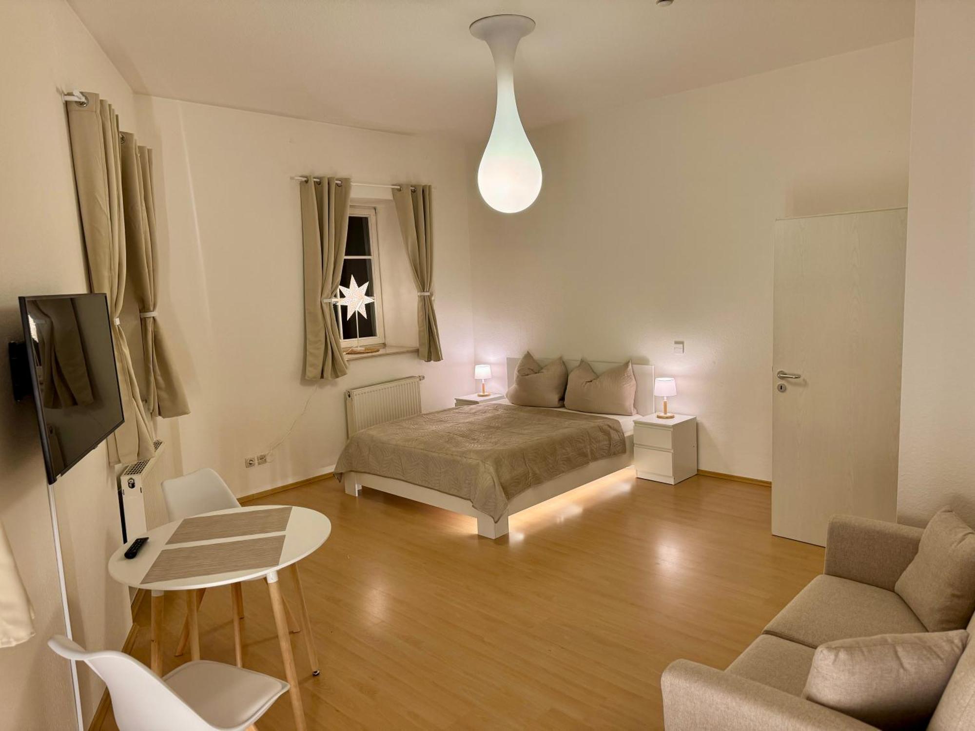 Apartment Schildblick Modernes Direkt In Der Altstadt Von Nahe Der Kraemerbruecke - Innenstadtlage Erfurt